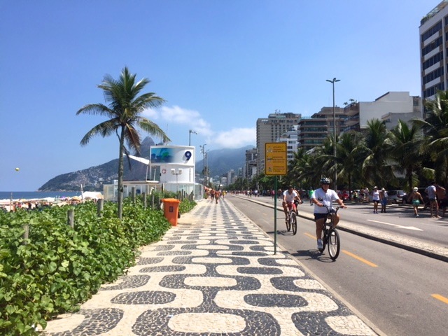 praia no rio de janeiro calçadao