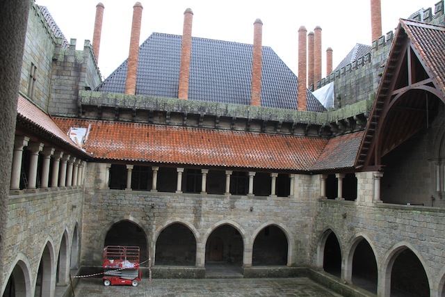 paço dos duques de bragança
