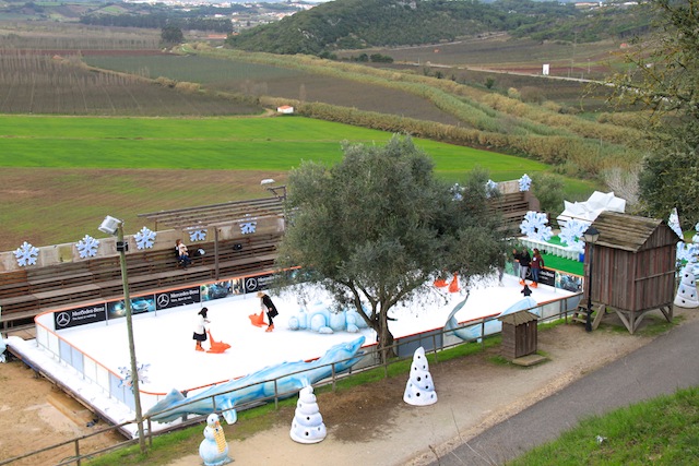 pista de gelo na obidos vila natal