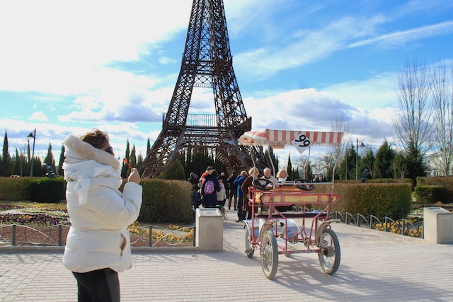 parque europa torre eiffel madrid em familia